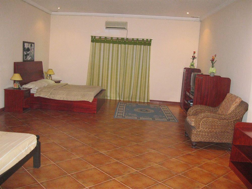 Red Tulip Hotel آنغلوس المظهر الخارجي الصورة
